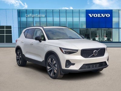2026 Volvo XC40 B5 Plus