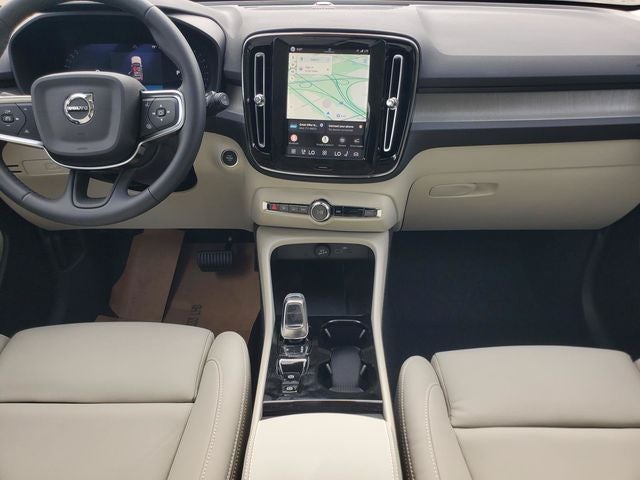 2026 Volvo XC40 B5 Plus