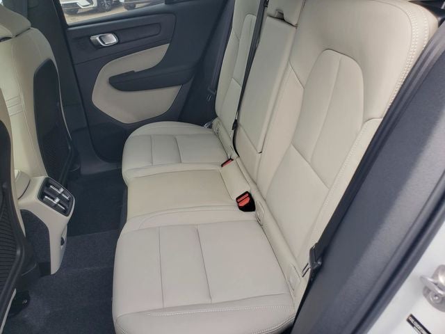 2026 Volvo XC40 B5 Plus