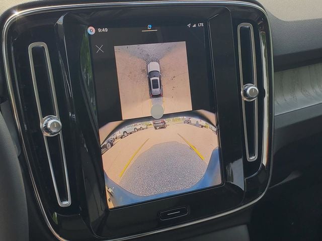 2026 Volvo XC40 B5 Plus