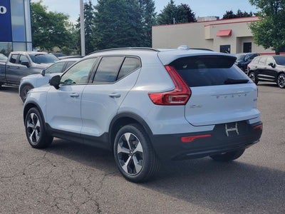 2026 Volvo XC40 B5 Plus