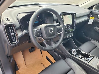 2026 Volvo XC40 B5 Plus