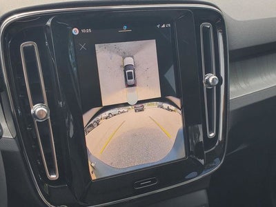 2026 Volvo XC40 B5 Plus