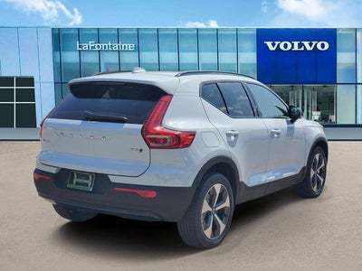 2026 Volvo XC40 B5 Plus