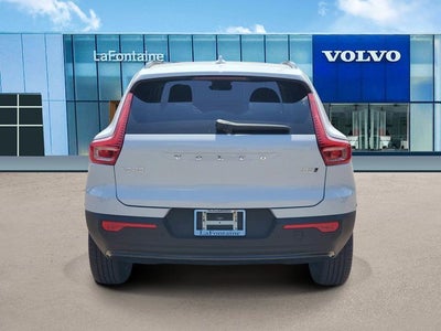 2026 Volvo XC40 B5 Plus