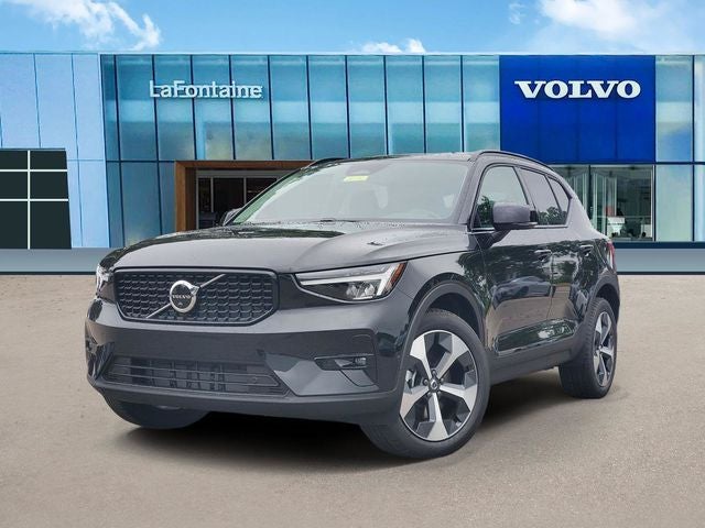 2026 Volvo XC40 B5 Plus