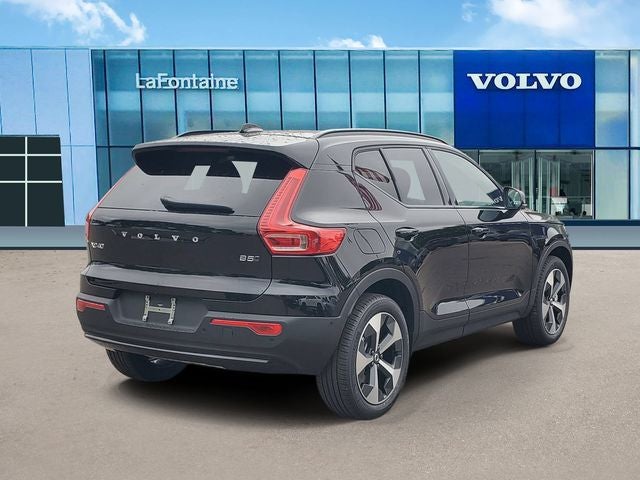 2026 Volvo XC40 B5 Plus