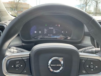 2025 Volvo XC40 B5 Plus Dark Theme