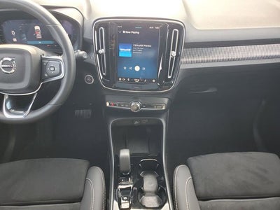 2025 Volvo XC40 B5 Plus Dark Theme