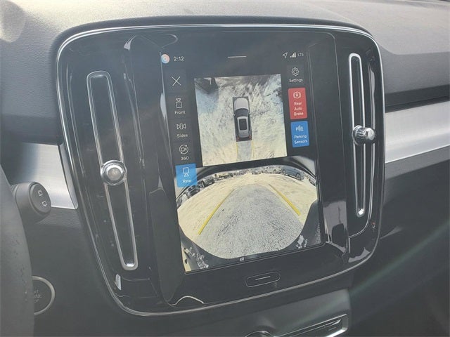 2026 Volvo XC40 B5 Ultra Black Edition