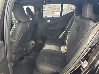 2026 Volvo XC40 B5 Ultra Black Edition