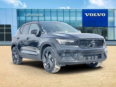 2026 Volvo XC40 B5 Ultra Black Edition