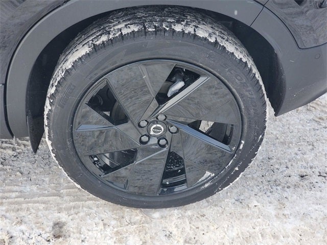 2026 Volvo XC40 B5 Ultra Black Edition