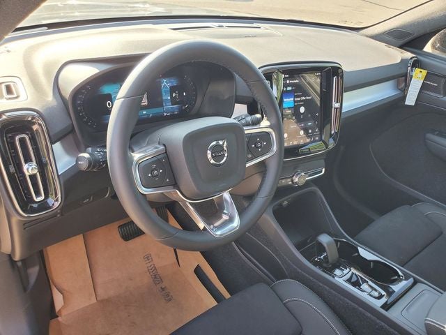 2026 Volvo XC40 B5 Ultra Black Edition