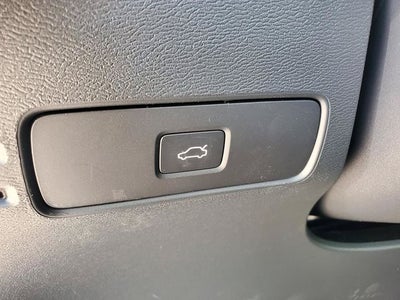 2026 Volvo XC40 B5 Ultra Black Edition