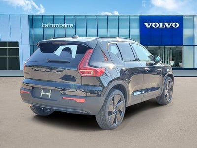 2026 Volvo XC40 B5 Ultra Black Edition