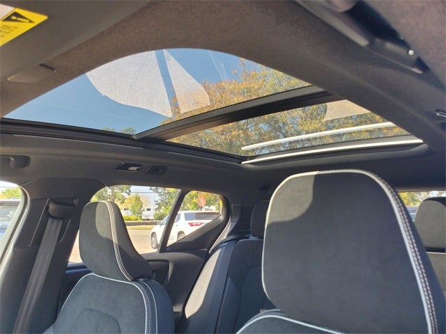 2026 Volvo XC40 B5 Ultra Black Edition