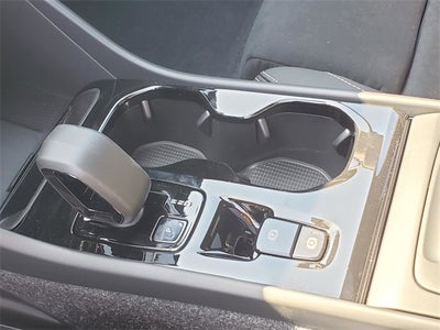 2026 Volvo XC40 B5 Ultra Black Edition