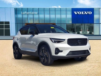2026 Volvo XC40 B5 Ultra Black Edition