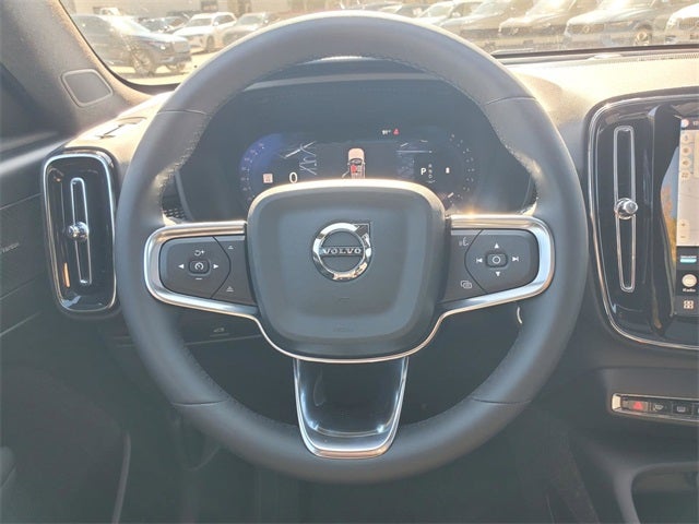 2026 Volvo XC40 B5 Ultra Black Edition