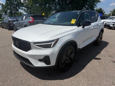 2026 Volvo XC40 B5 Ultra Black Edition