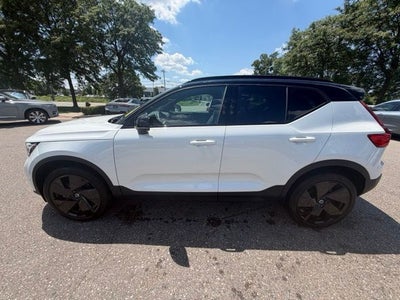 2026 Volvo XC40 B5 Ultra Black Edition