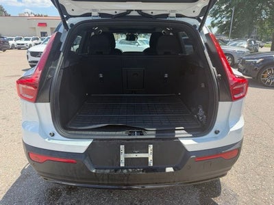 2026 Volvo XC40 B5 Ultra Black Edition