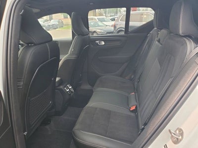 2026 Volvo XC40 B5 Ultra Black Edition