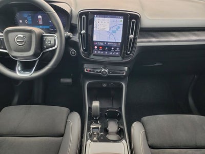 2026 Volvo XC40 B5 Ultra Black Edition