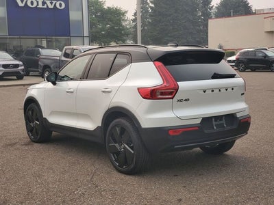2026 Volvo XC40 B5 Ultra Black Edition