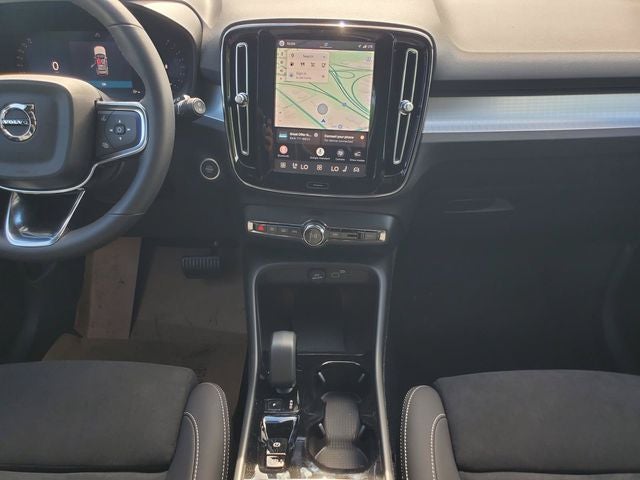 2026 Volvo XC40 B5 Ultra Black Edition