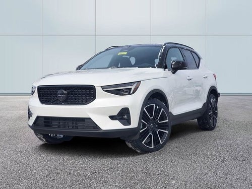 2026 Volvo XC40 B5 Ultra Black Edition