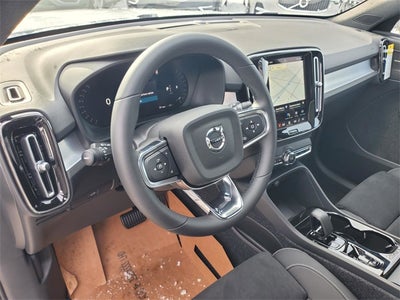 2026 Volvo XC40 B5 Ultra Black Edition