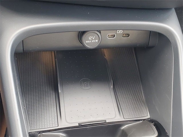 2026 Volvo XC40 B5 Ultra Black Edition