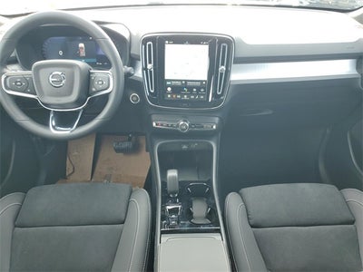 2026 Volvo XC40 B5 Ultra Black Edition