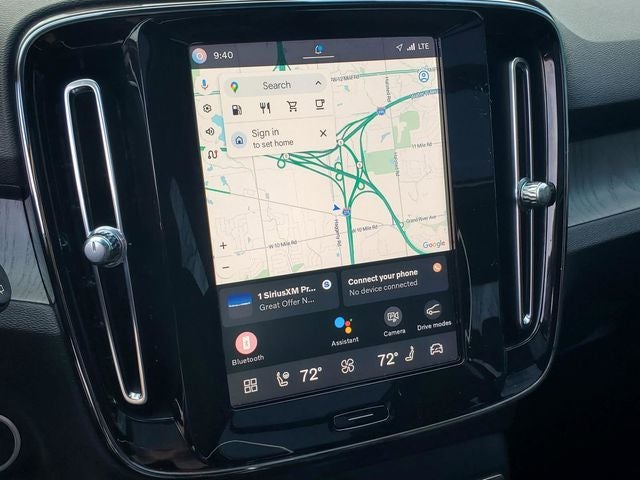 2024 Volvo XC40 B5 Plus Bright Theme