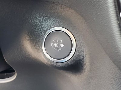 2025 Volvo XC40 B5 Ultra Bright Theme