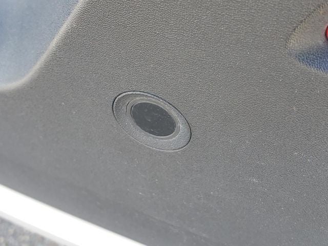 2025 Volvo XC40 B5 Ultra Bright Theme