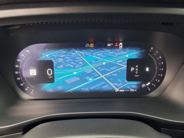 2025 Volvo XC40 B5 Ultra Bright Theme