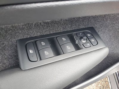 2026 Volvo XC40 B5 Core