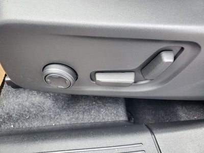 2026 Volvo XC40 B5 Core