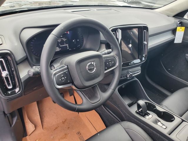 2026 Volvo XC40 B5 Core