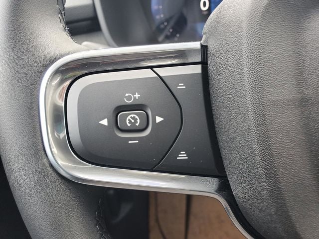 2026 Volvo XC40 B5 Core