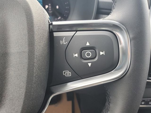 2026 Volvo XC40 B5 Core