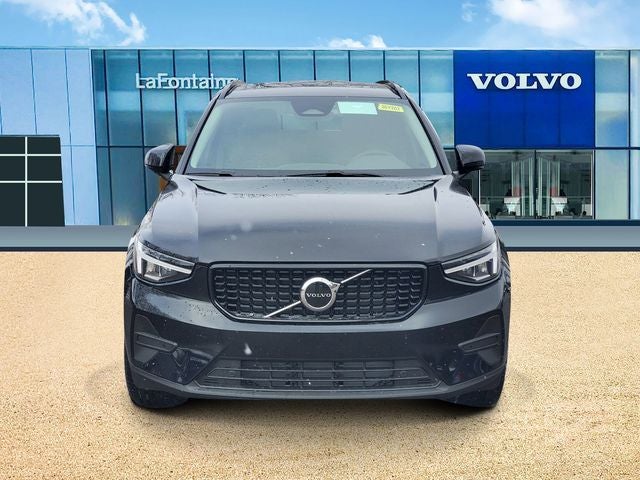 2026 Volvo XC40 B5 Core