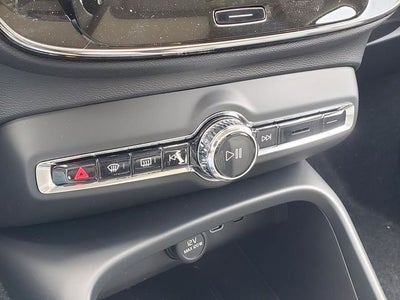 2026 Volvo XC40 B5 Core