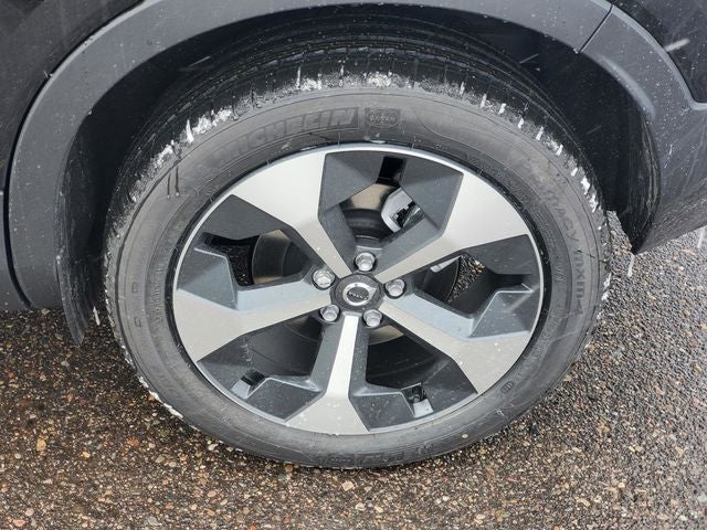 2026 Volvo XC40 B5 Core