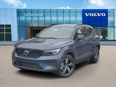 2026 Volvo XC40 B5 Core