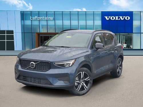 2026 Volvo XC40 B5 Core