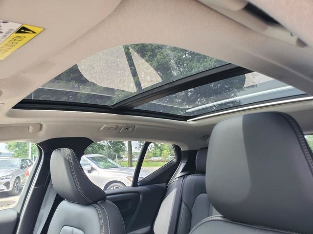 2026 Volvo XC40 B5 Core